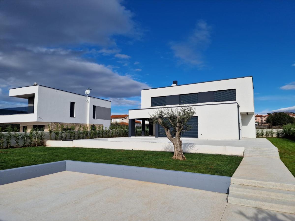 Amazing Private Villa With Outdoor Swimming Pool In Воднян Экстерьер фото