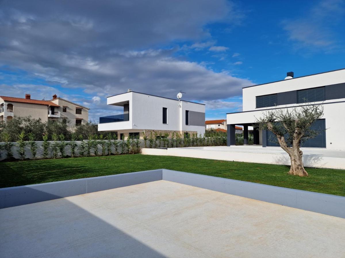 Amazing Private Villa With Outdoor Swimming Pool In Воднян Экстерьер фото